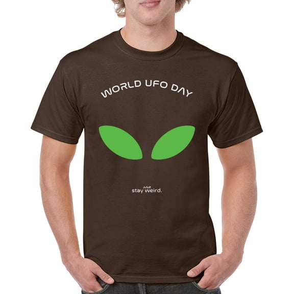 Alien Eyes T-shirt Funny Space UFO Hunter Believe Flying Saucer Universe July 2 World UFO Day Stay Weird Men's Tee