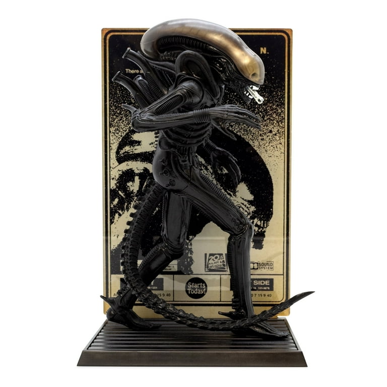 Alien Xenomorph Statue – 9-Inch Statue with Display Stand