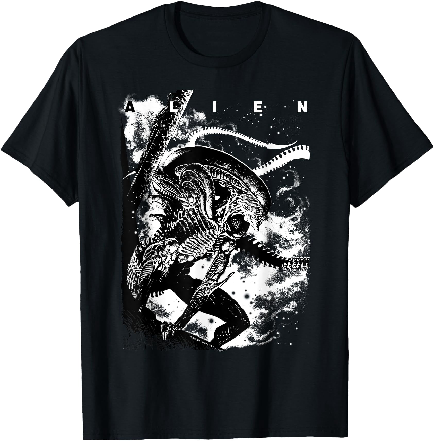 Aliens Iconic Epic Xenomorph In The Dark Big Chest Poster T-Shirt,Light ...