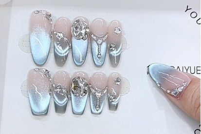 All-Day Comfort Press On Nails - Flexible French Tip Design for Active Lifestyles
