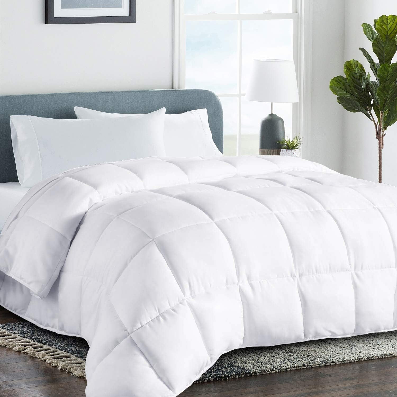 White Organic Cotton Full Reversible Comforter with Polyester Fill