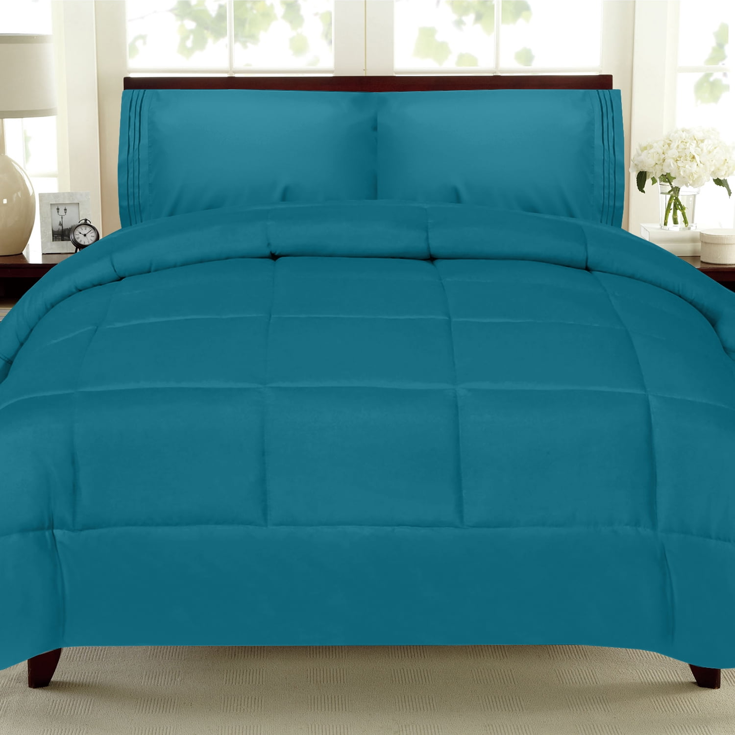 All Seasons Down Alternative Comforter Solid Color Box Stitch - King