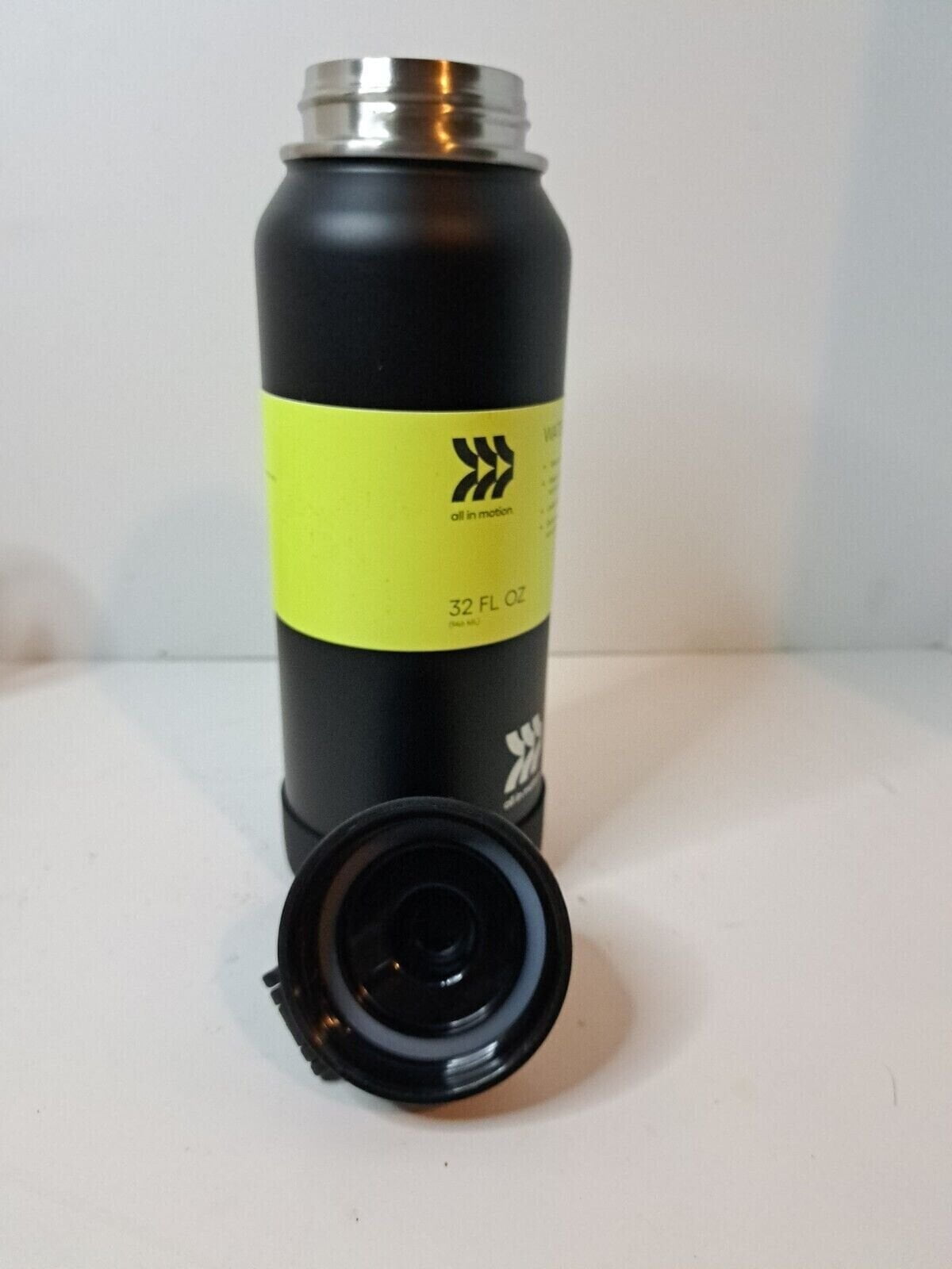 https://i5.walmartimages.com/seo/All-in-Motion-32oz-Vacuum-Insulated-Stainless-Steel-Water-Bottle-Black-New_f46e68cf-f19a-4915-b207-ea7129782131.317348a8ca46b8cd4b83695ebca5c9a4.jpeg