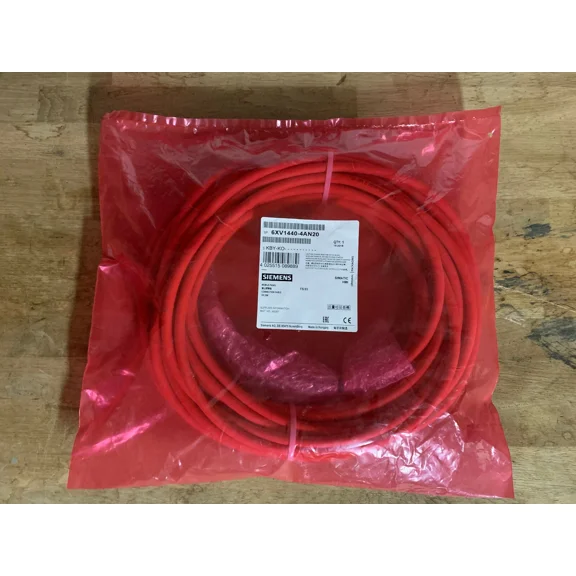 1PCS NEW BRAND SIEMENS 6XV1440-4AN20 cable