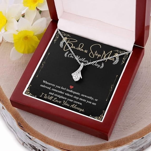 Alluring Necklace On Mother's Day for stepmom, jewelry gifts to unbiological mom, Stepmother Gift with personalized message card