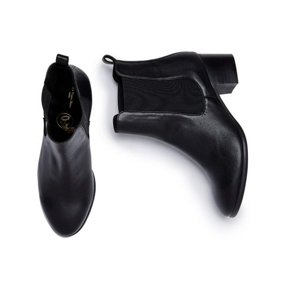 Almond Toe Chelsea Boots