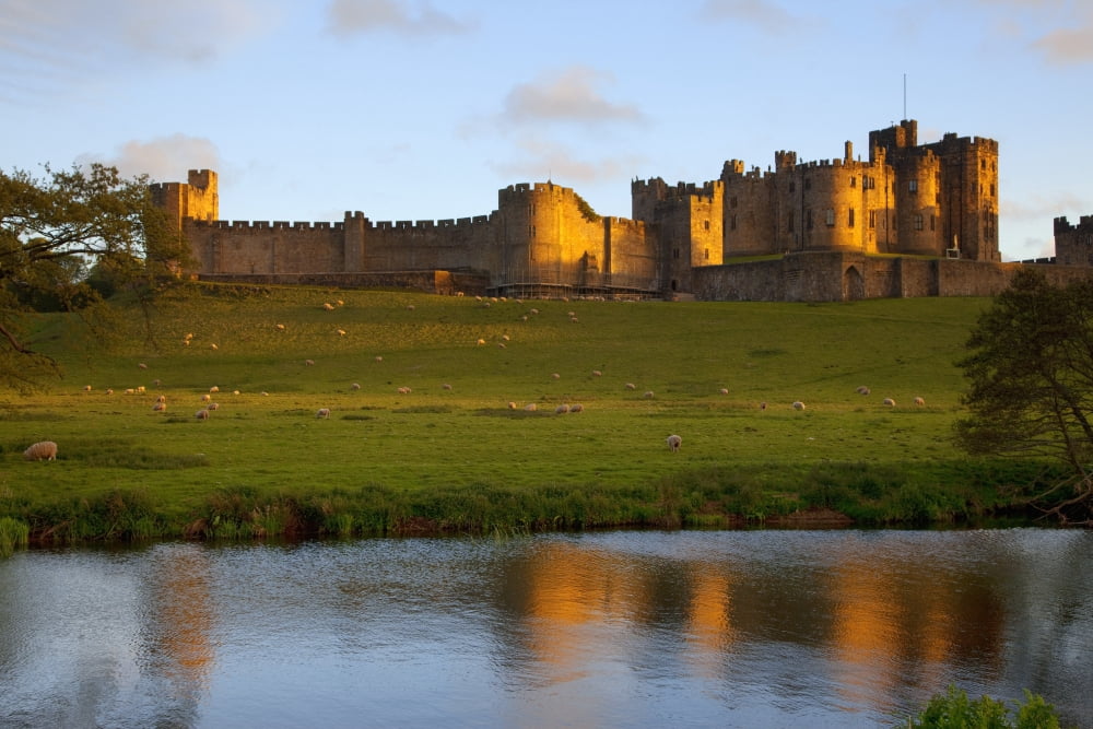 Alnwick Castle Alnwick Northumberland England Canvas Art - John Short Design Pics (38 x 24)