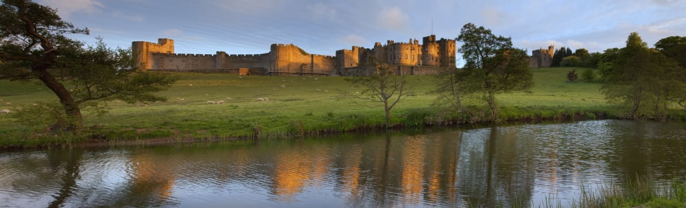 Alnwick Castle Alnwick Northumberland England Canvas Art - John Short Design Pics (44 x 14)