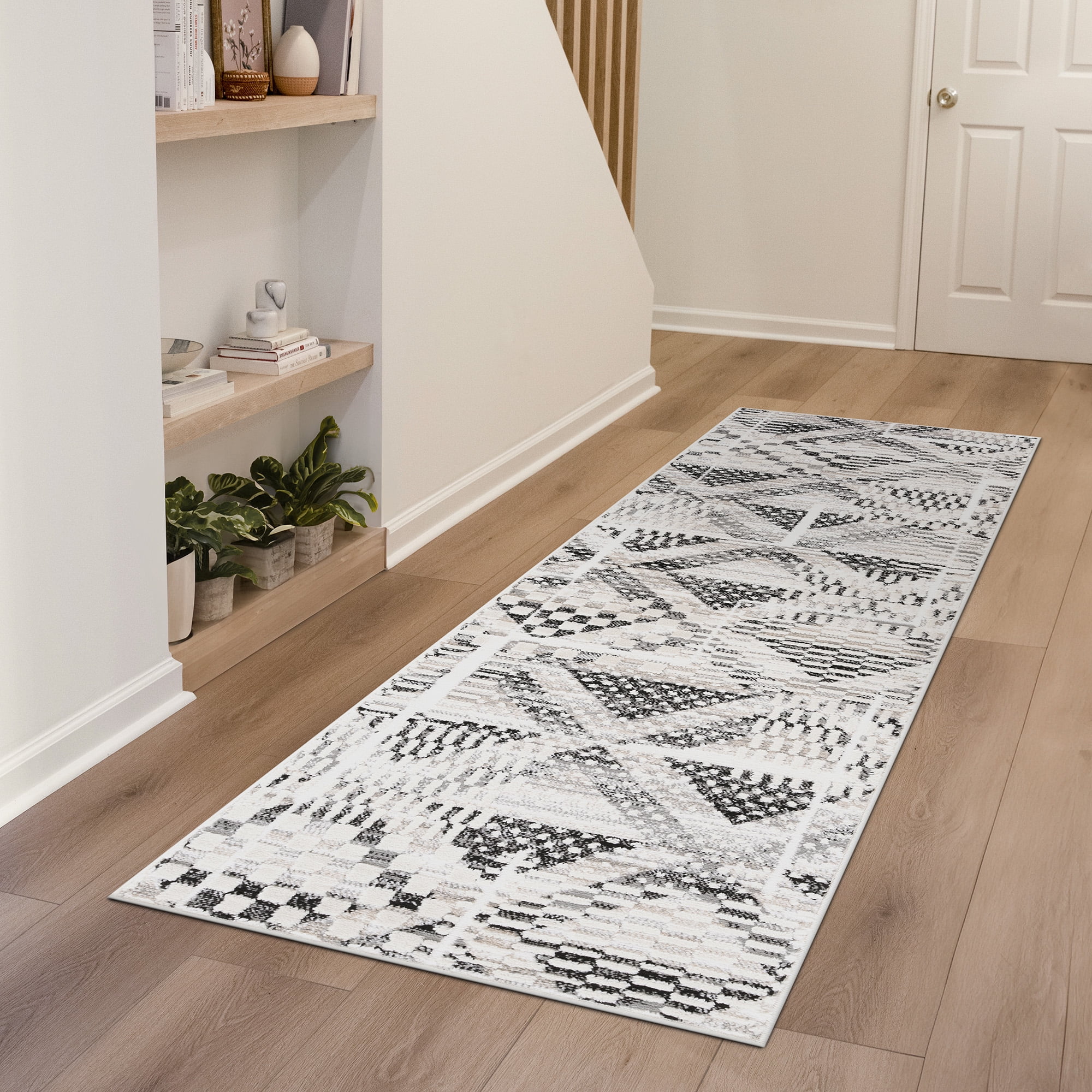Alpha Contemporary 2' x 7' Black and Gray Polyester Indoor Area Rug