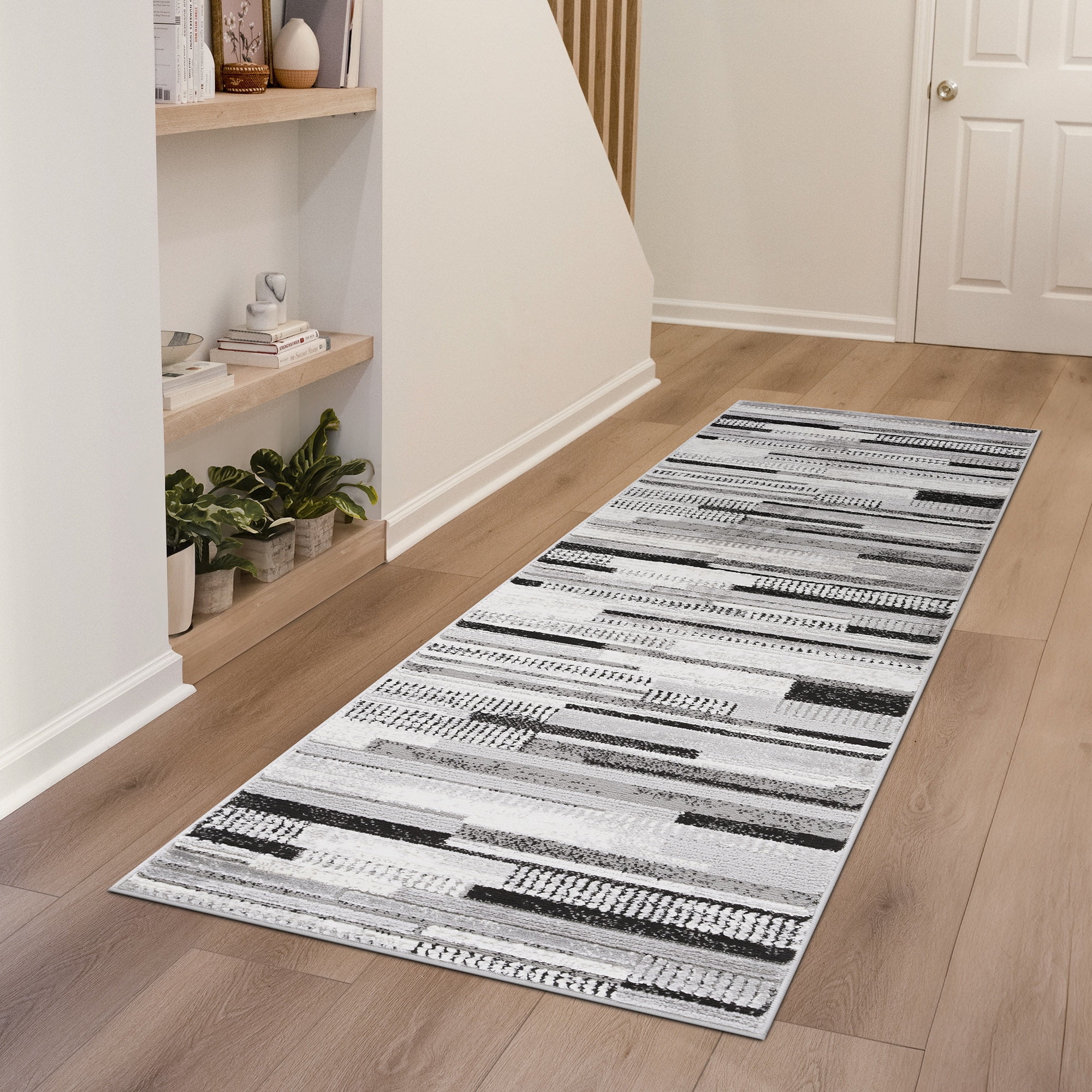 Alpha Contemporary 2' x 7' Gray and Black Polyester Indoor Area Rug