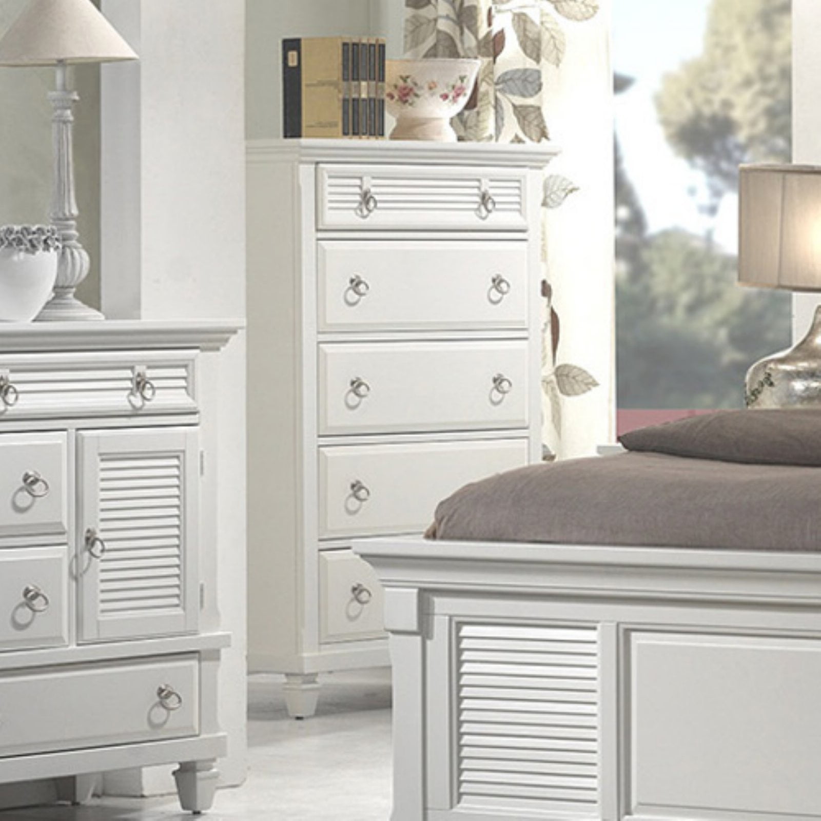 Winchester 5-Drawer White Pine Wood Chest with Soft Close