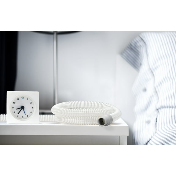 AltaResp flexible CPAP replacement tube with a 15mm ID that will fit a 22mm connector. Satin White. 6' length.