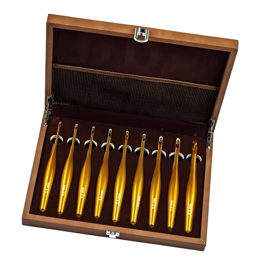 Alumina Detachable Crochet Hook Set Short Wood Handle Ensuring Easy Use Multiple Hook With Portable Case