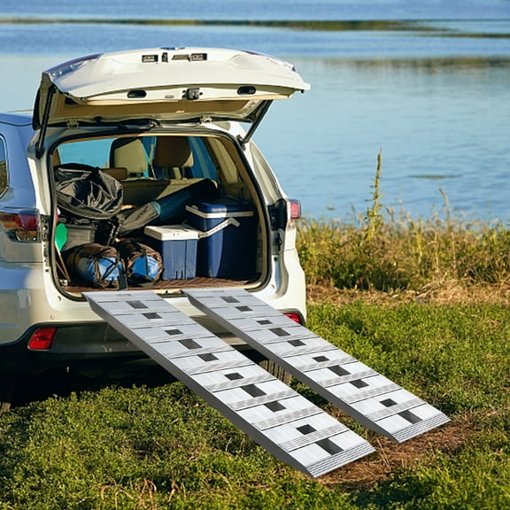 Aluminum Truck Car Auto Trailer Ramps, Modern Silver Loading Ramps Top Hook Design 2pcs Aluminum Trailer Ramps