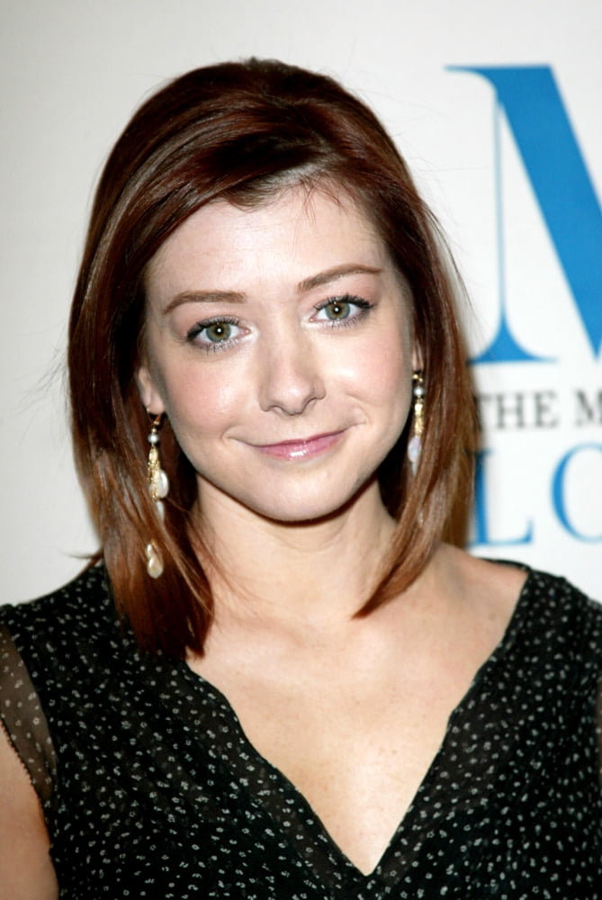 Alyson Hannigan At Arrivals For How I Met Your Mother At The 2006 William S Paley Television Festival Canvas Art - (16 x 20)