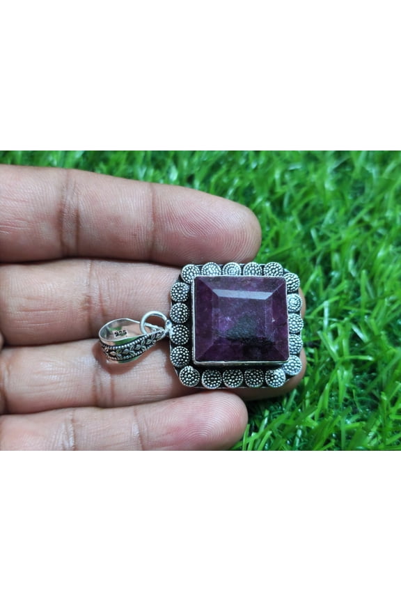 Amazing Madagascar Red Ruby Gemstone Handmade 925 Sterling Silver Pendant 21 mm
