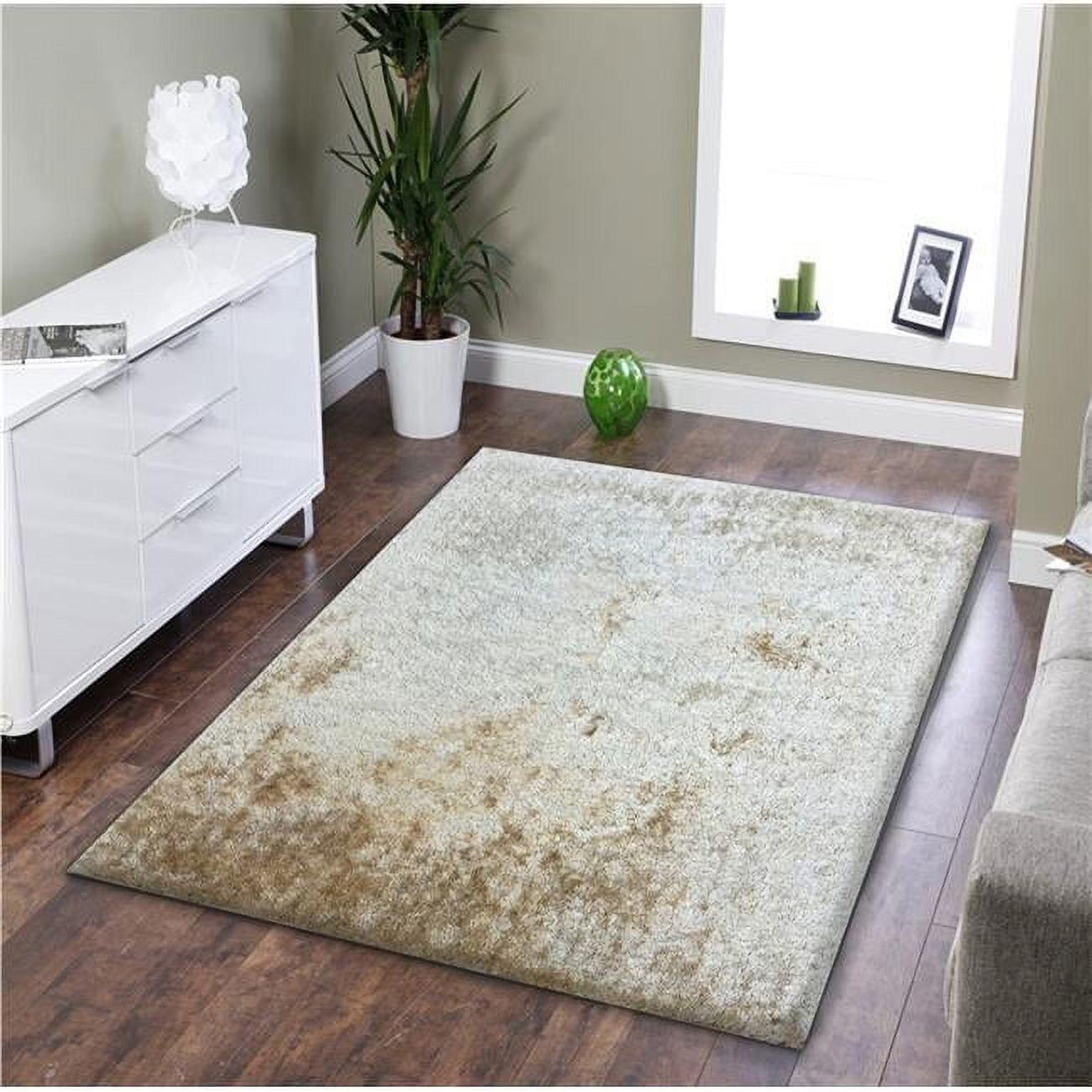 Beige Hand-Tufted Synthetic Shag Rug 2' x 3'