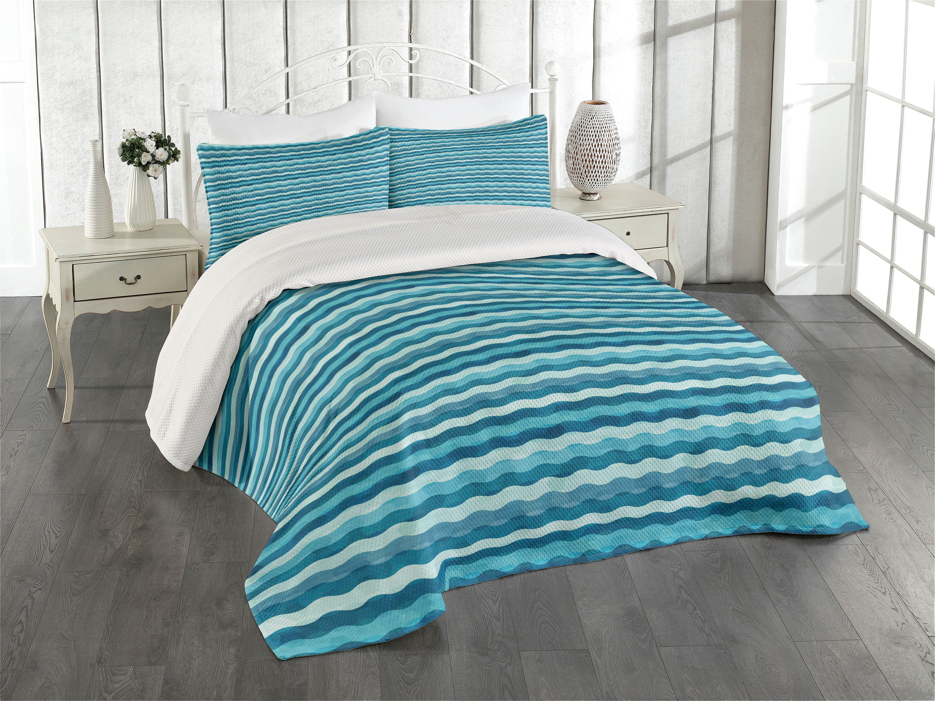 Turquoise Teal Blue Quilted Queen Bedspread Set with Shams