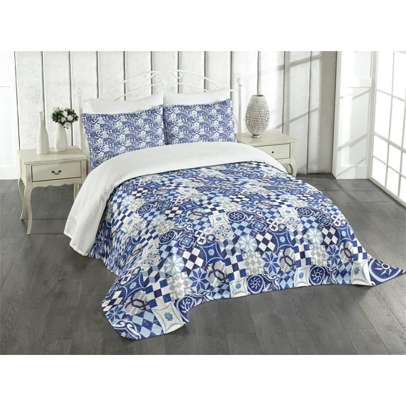 Ambesonne Antique Quilted Bedspread Set 3 Pcs, Traditional Vintage Mosaic, Queen Size, Blue Navy Blue White