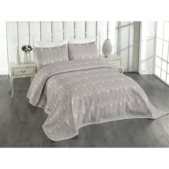 Ambesonne Art Deco Quilted Coverlet 3 Pcs, Warm Taupe Vintage Motif, King Size, Warm Taupe and White
