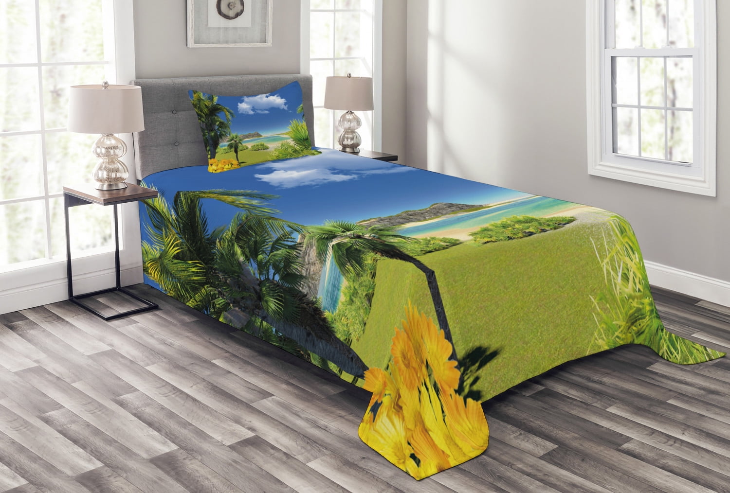 Twin White Quilted Bedspread Set with Tropical Print