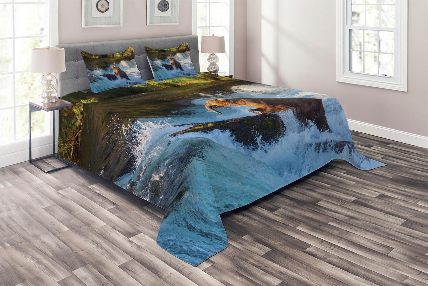 King Size White Quilted Bear Print Bedspread Set