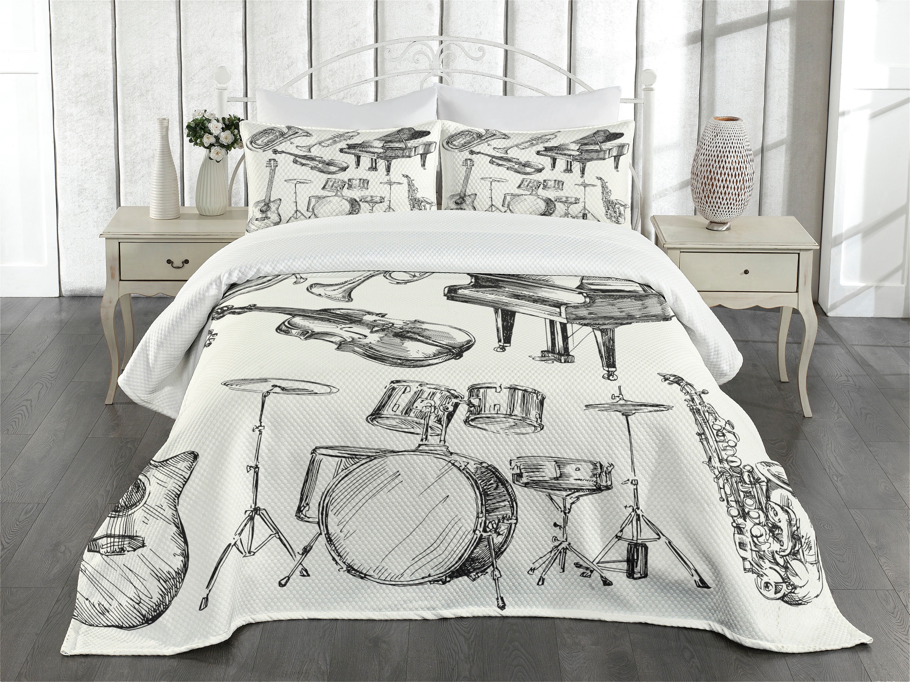 Beige Quilted King Bedspread Set with Musical Instruments