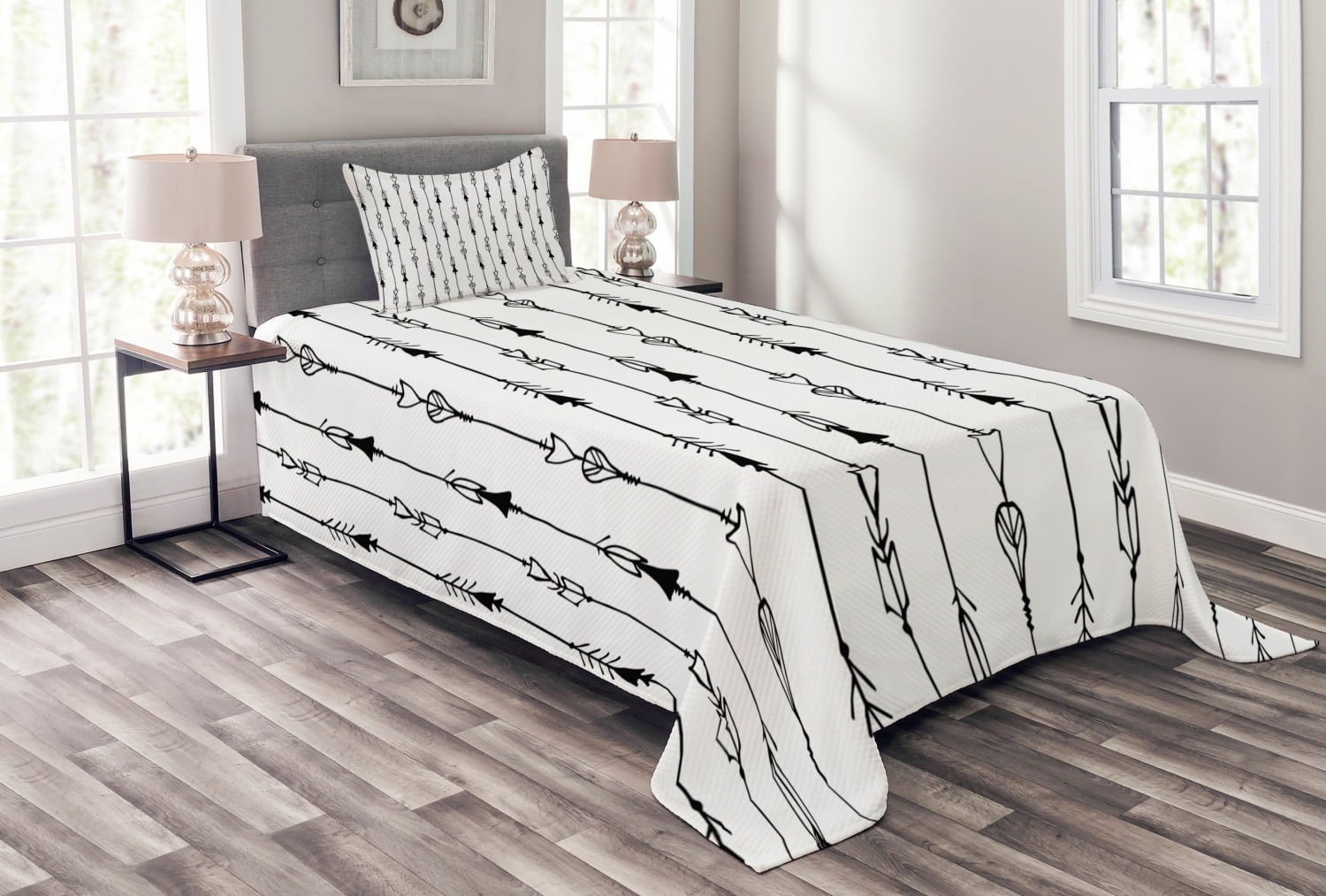 Twin White and Black Arrow Pattern Bedspread Set