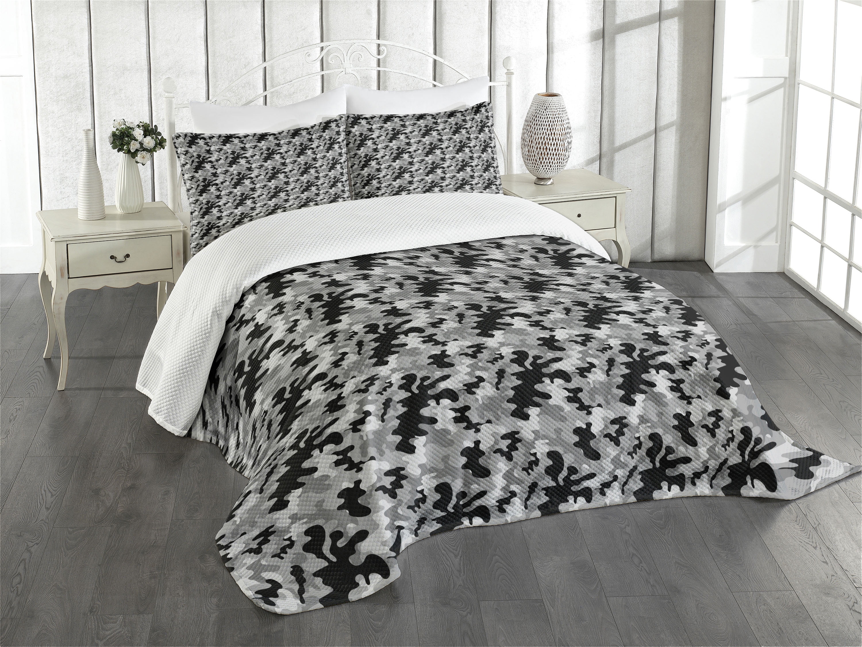 Twin Black Quilted Bedspread Set with Pillow Sham