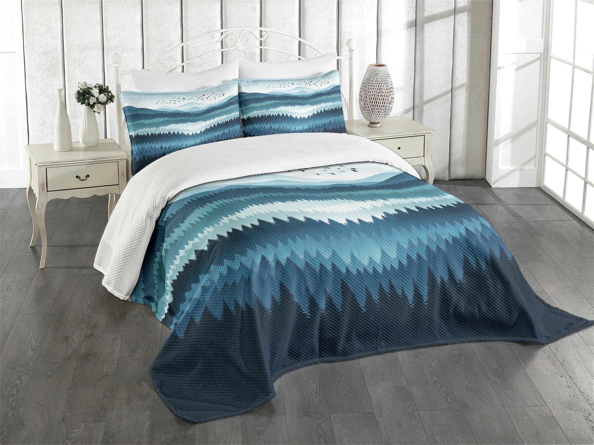 Blue Quilted Queen Bedspread Set with Pillow Shams