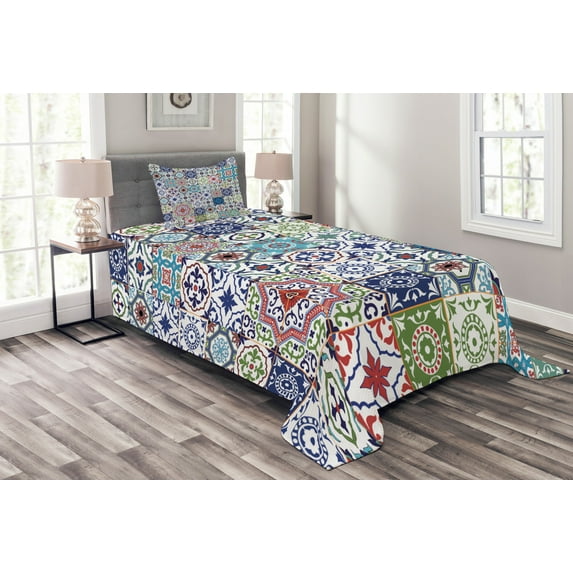 Ambesonne Boho Quilted Bedspread Set 2 Pcs, Elements Floral, Twin Size, Multicolor