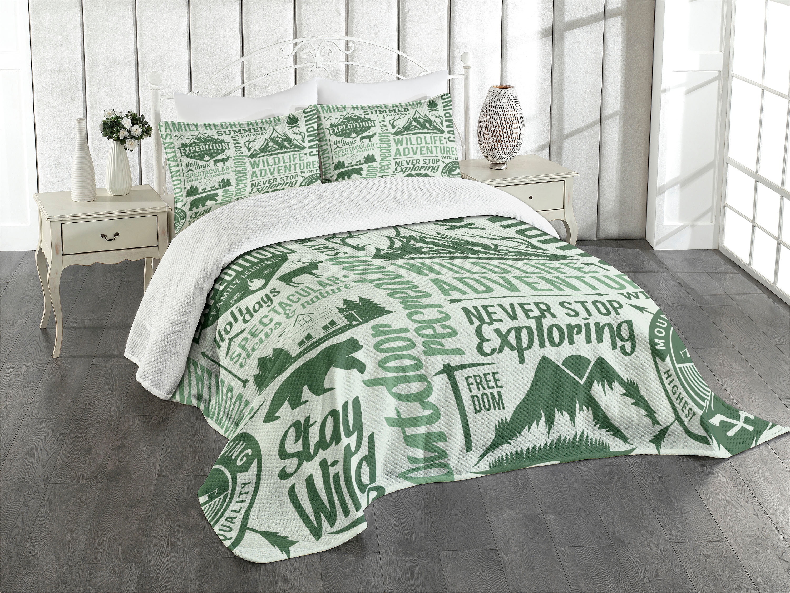White Quilted Queen Bedspread Set with Pillow Shams