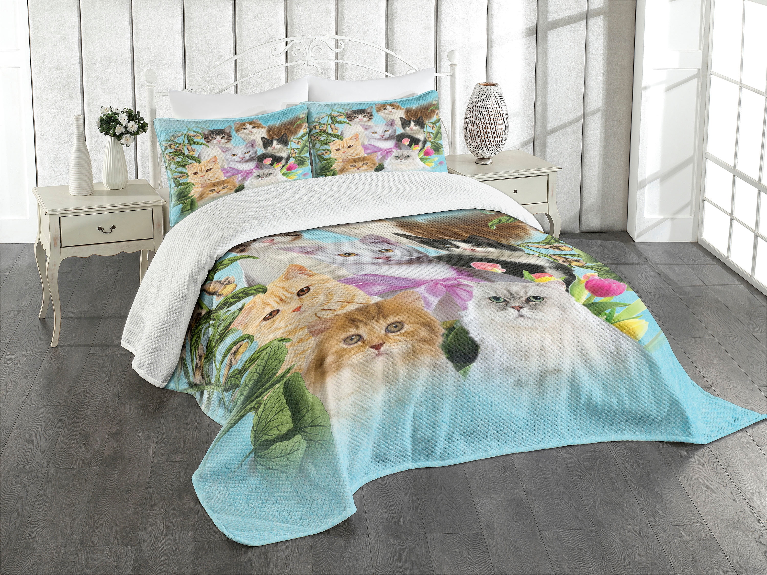 Queen White Quilted Cat Lover Bedspread Set