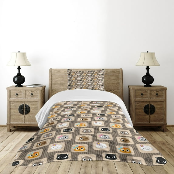 Ambesonne Cat Quilted Bedspread Set 2 Pcs, Patchwork Style Silly Faces, Twin Size, Multicolor