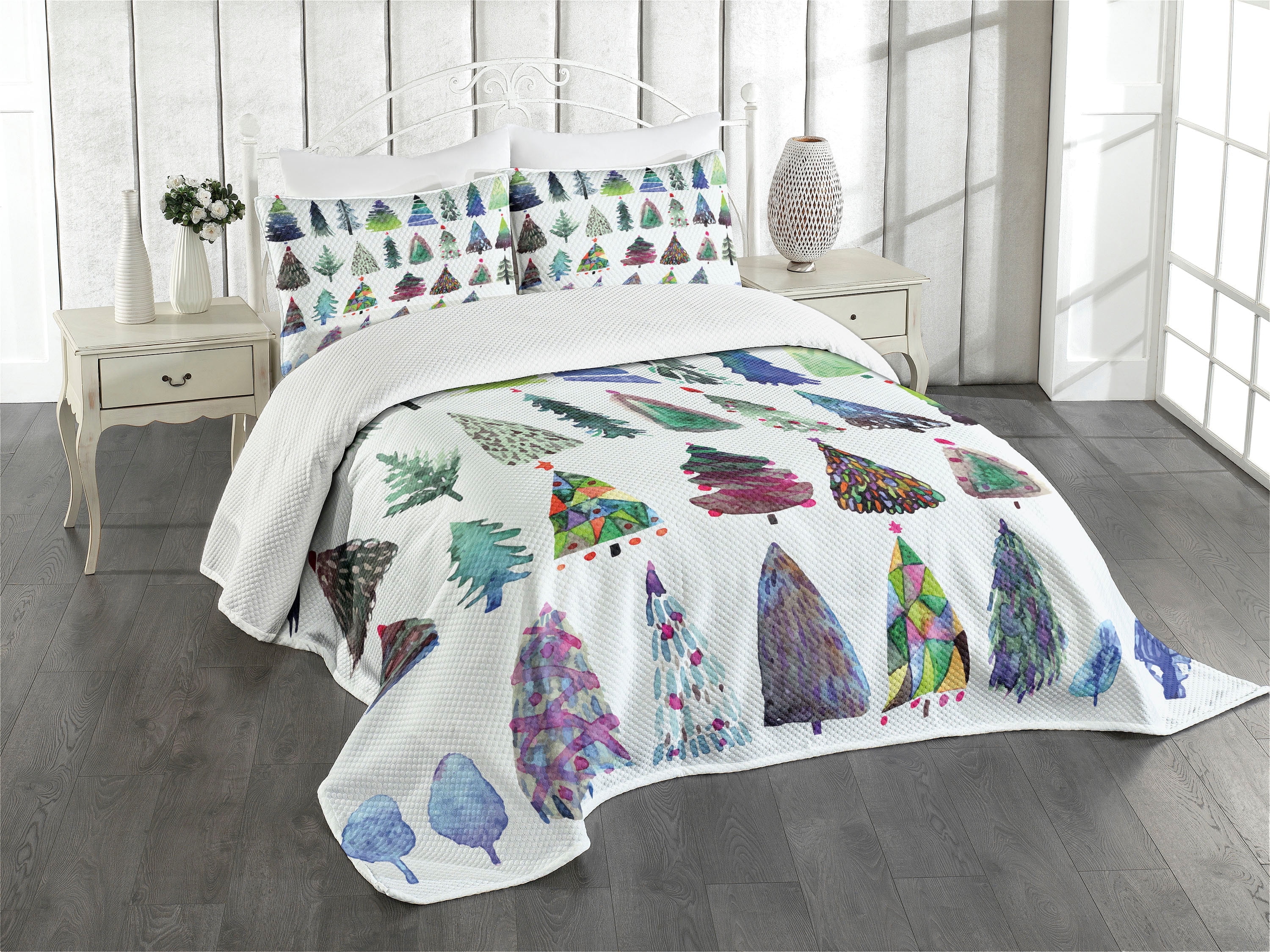 Queen White Watercolor Fir Trees Bedspread Set