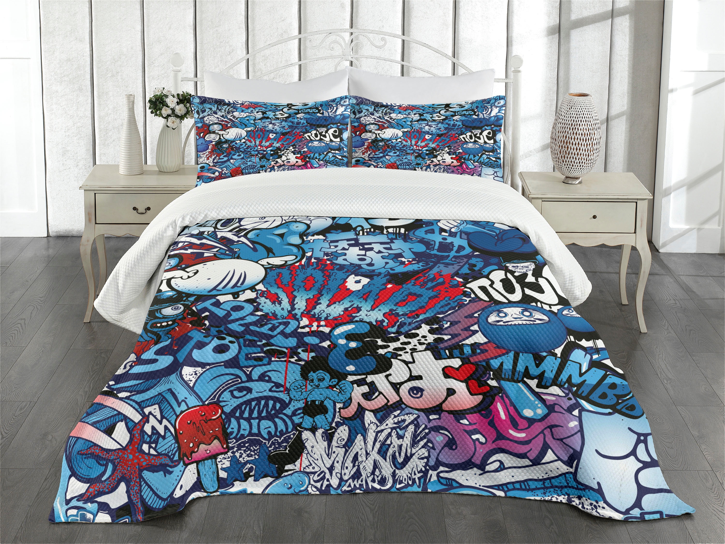 Queen Size Graffiti Street Art Quilted Bedspread Set