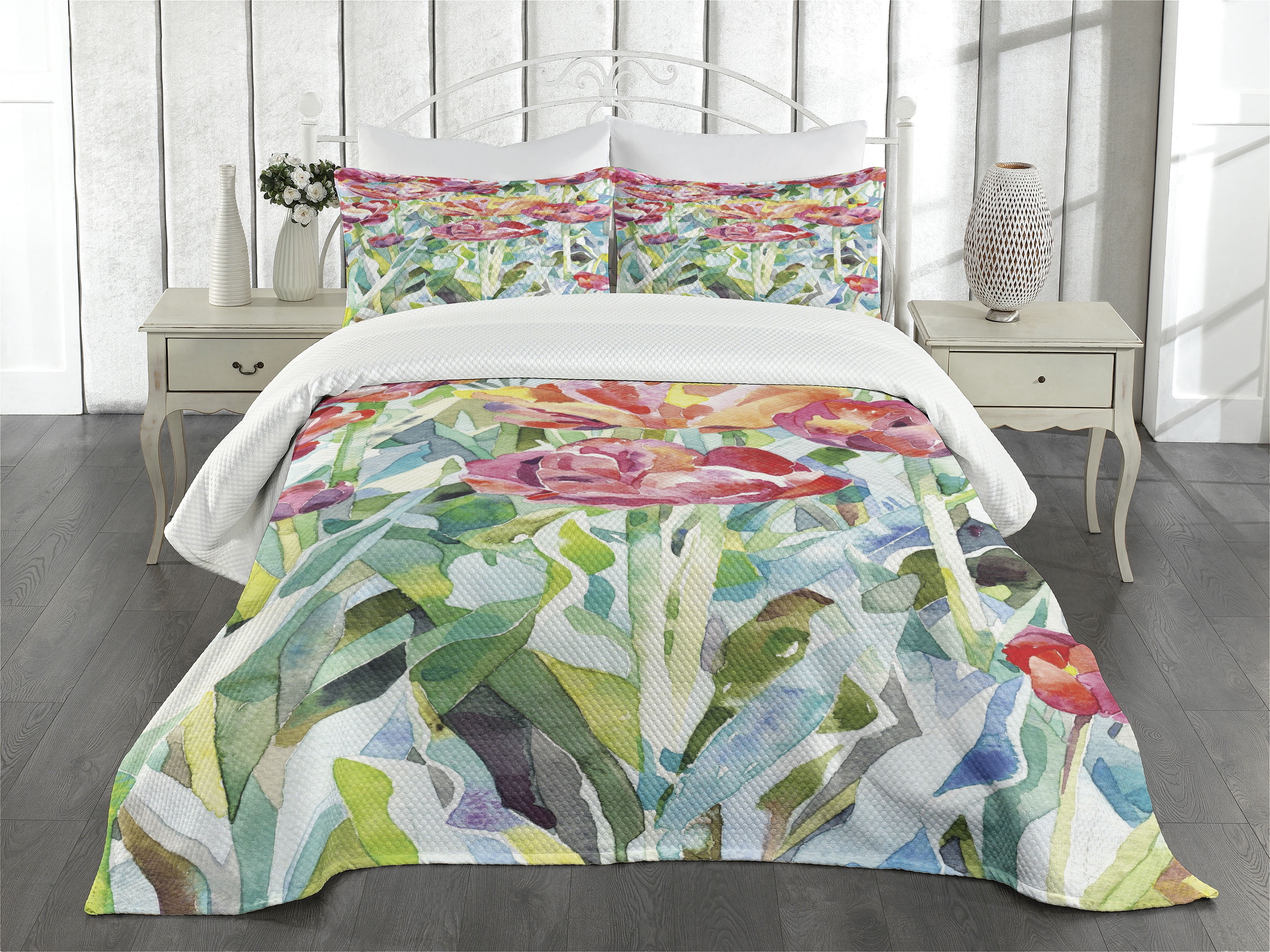 Colorful Floral Polyester Queen Bedspread Set with Pillow Shams
