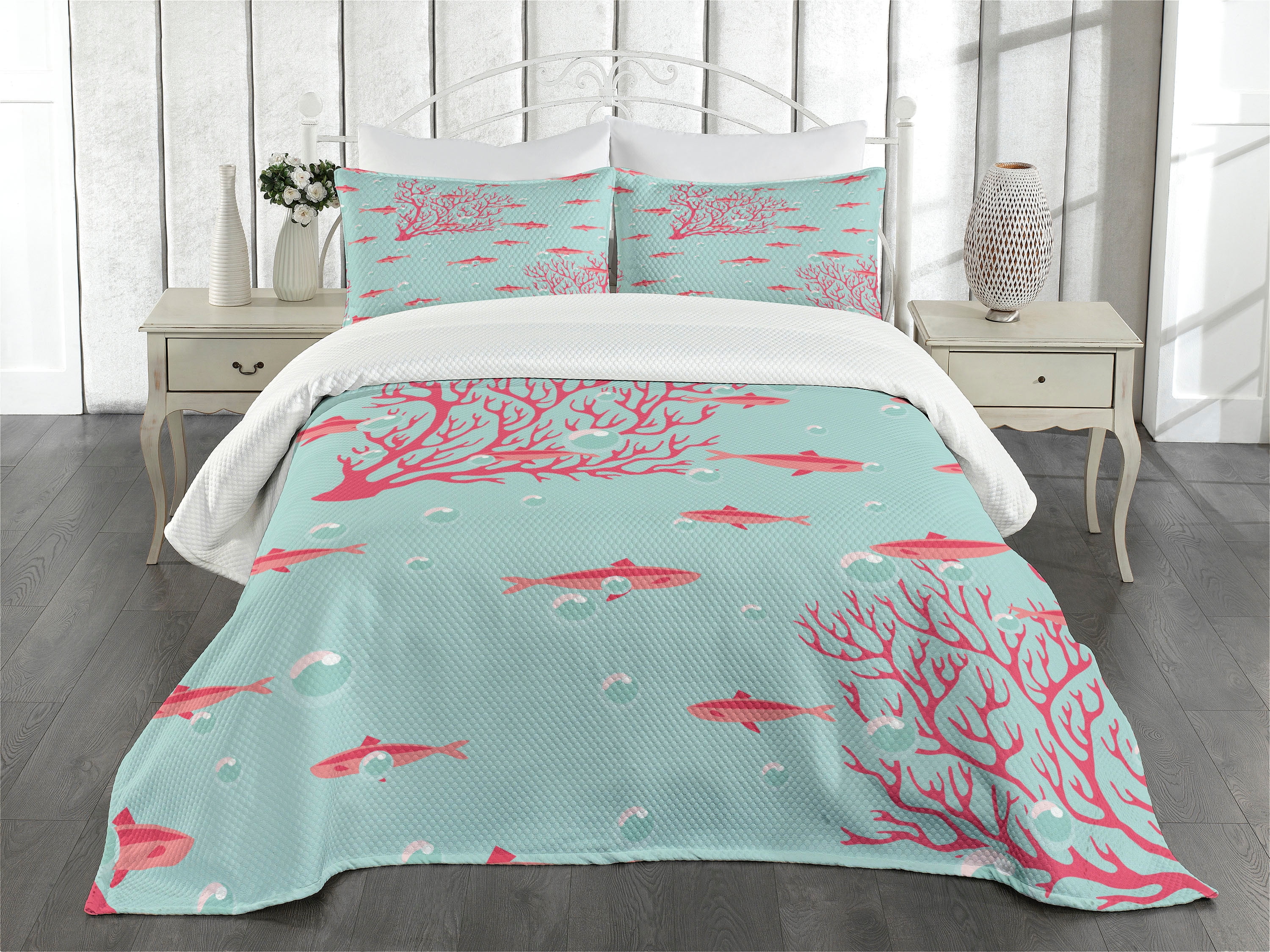 Queen Blue Coral Reef Quilted Bedspread Set