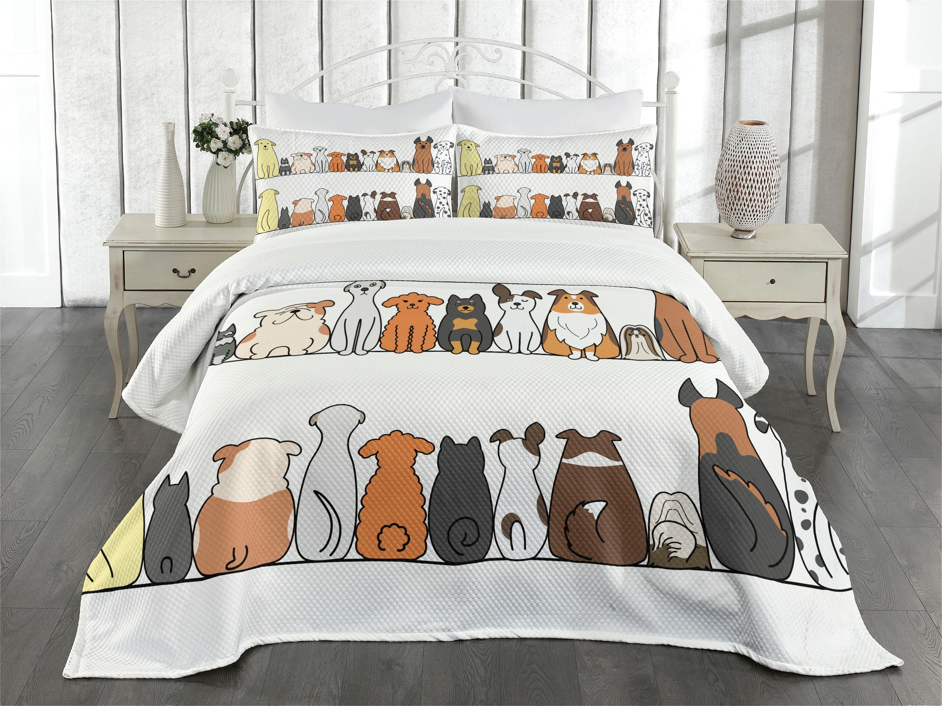 White Quilted Queen Bedspread Set with Dog Print