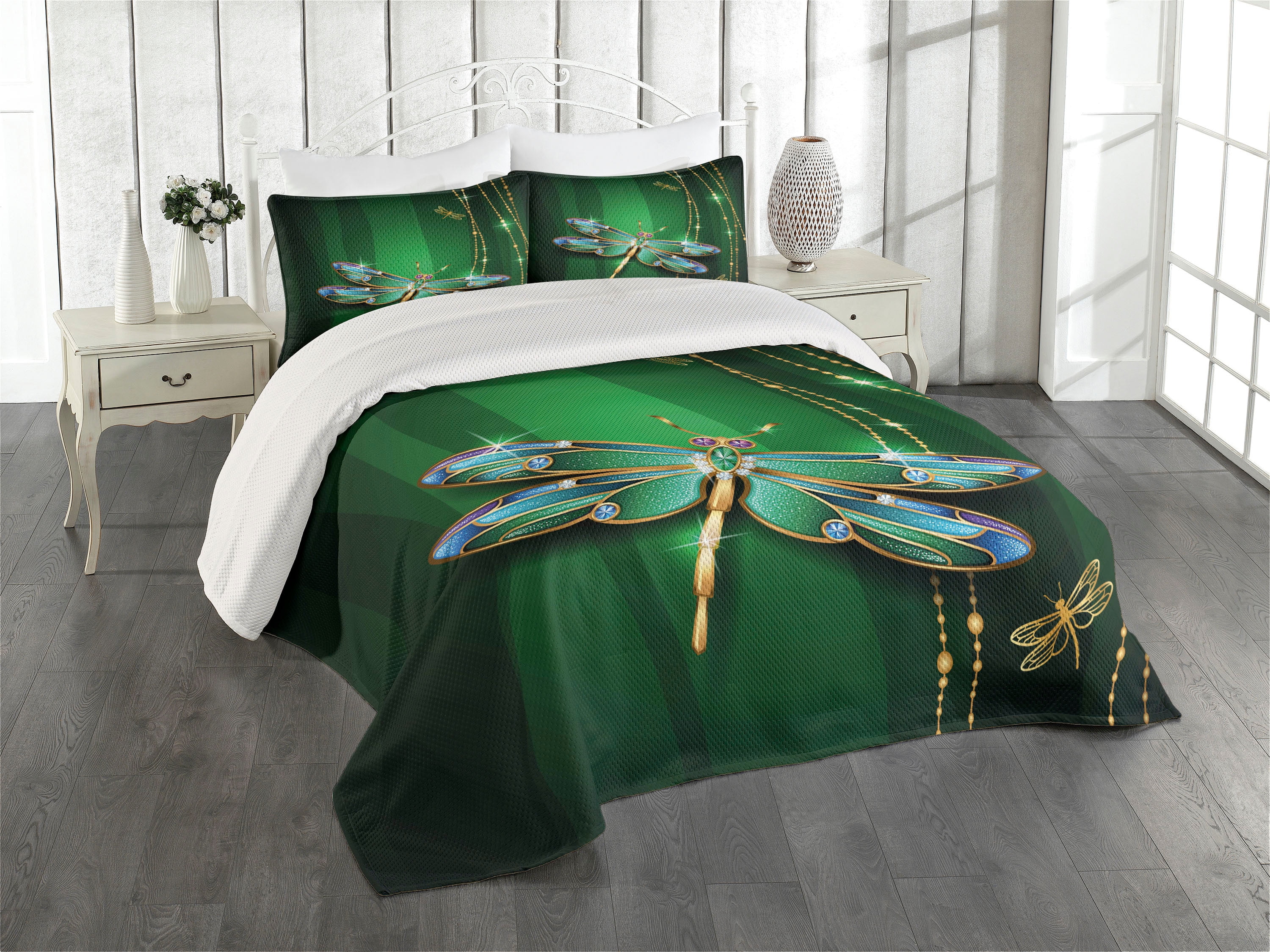 Twin White Quilted Dragonfly Bedspread Set