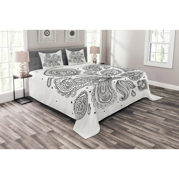 Ambesonne Ethnic Quilted Bedspread Set 3 Pcs, Circles Lines Monochrome, King Size, White Black