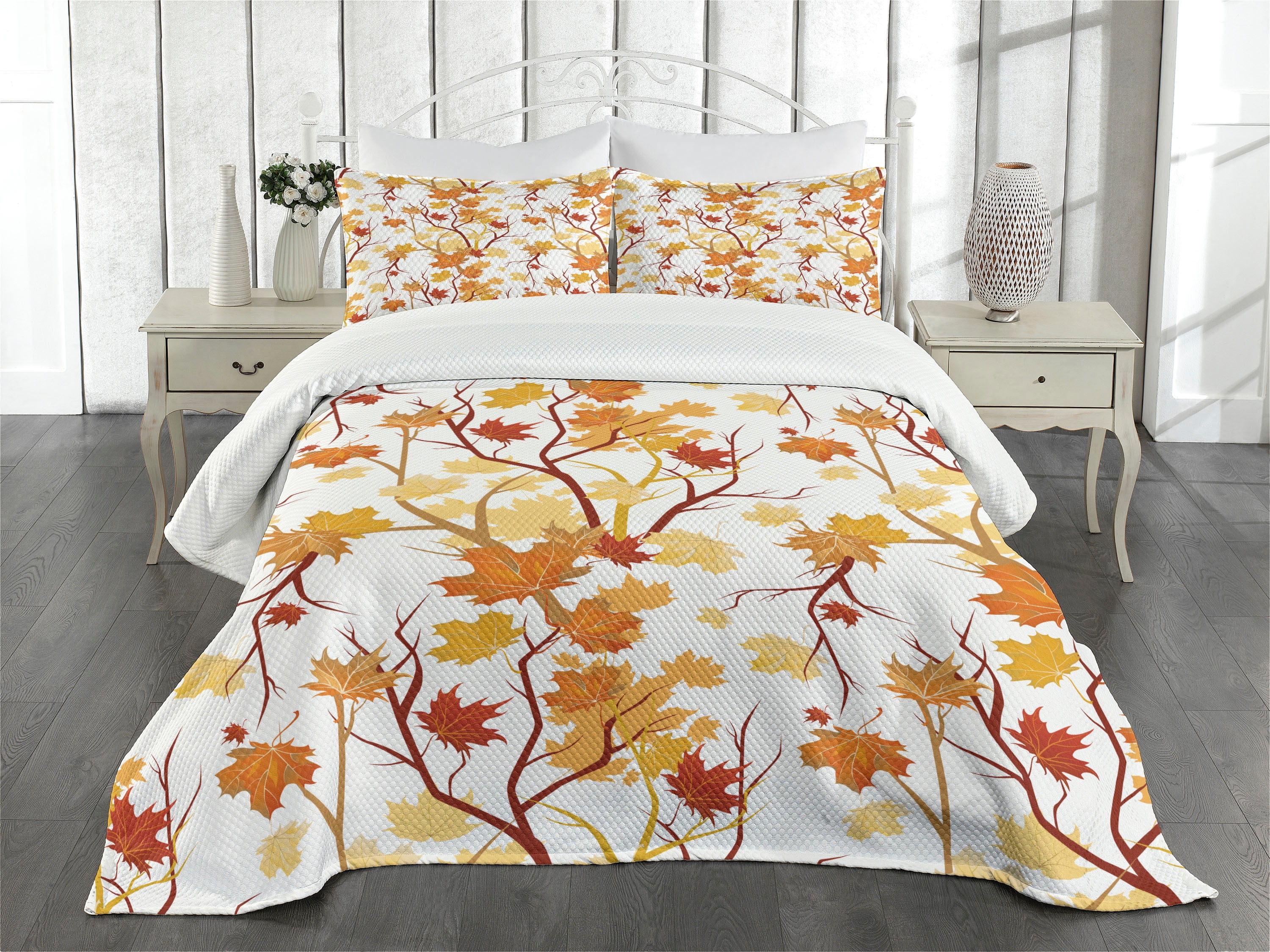 King Size White Quilted Bedspread Set with Autumn Leaves