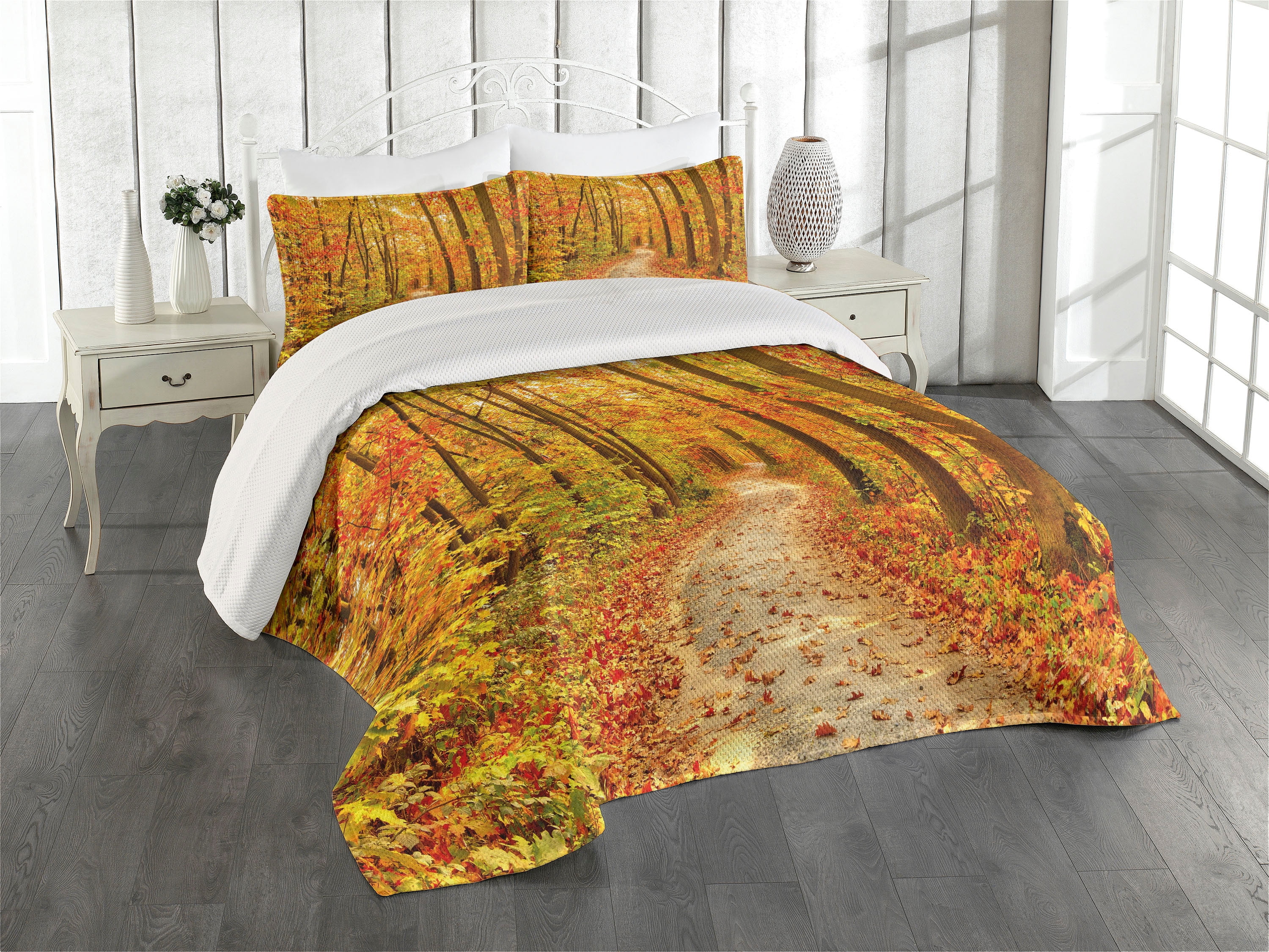 Autumn Pathway Queen Quilted Bedspread Set with Shams