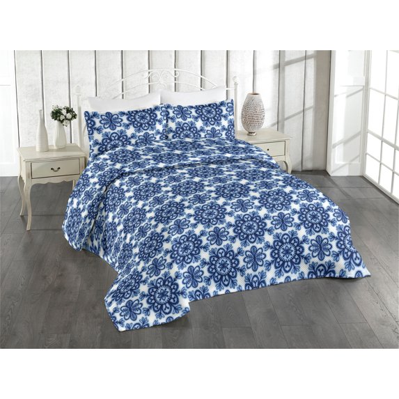 Ambesonne Floral Design Quilted Bedspread Set 3 Pcs, Christmas Flowers Art, Twin, Dark Lavender Soft Blue