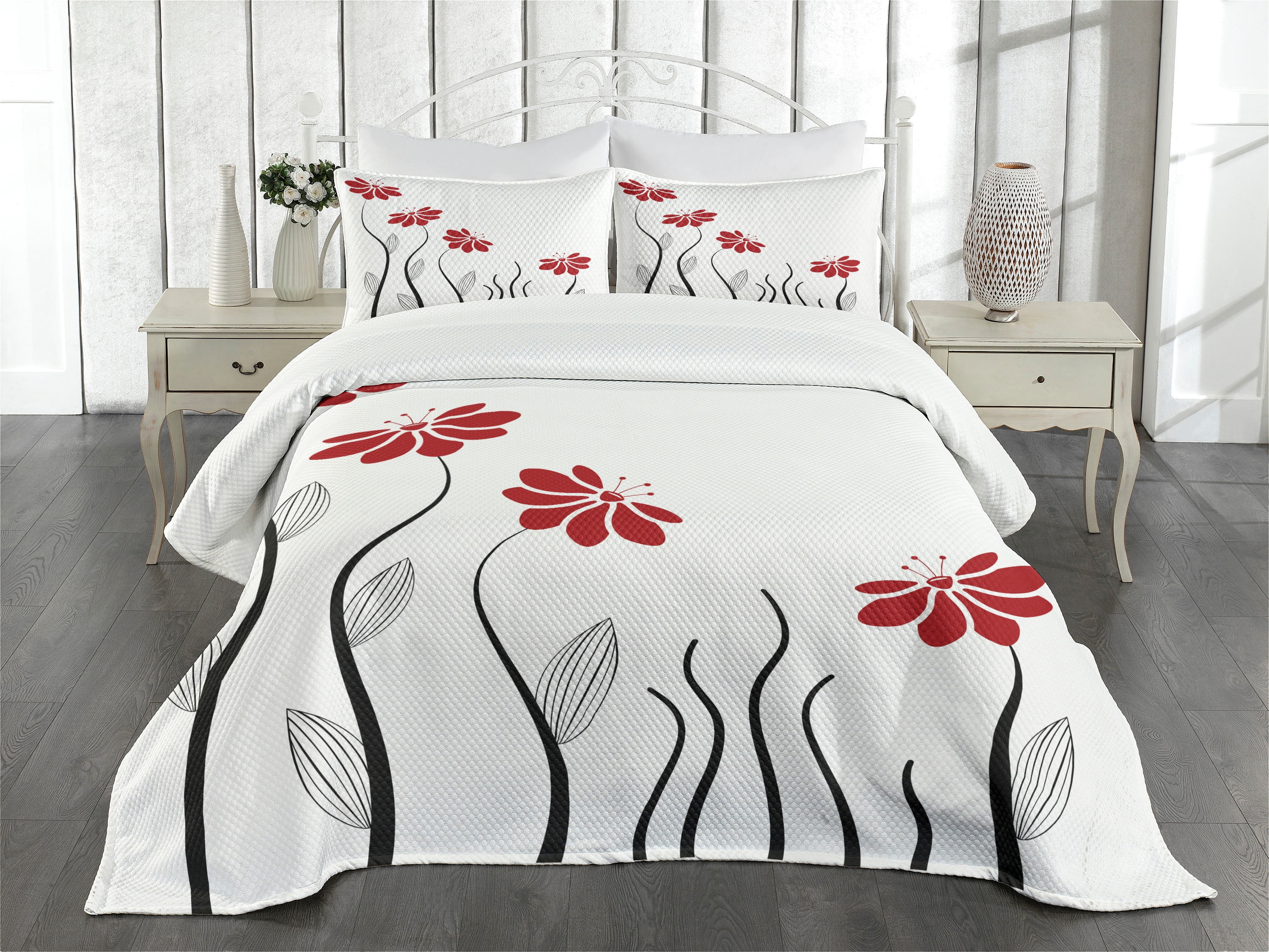White Quilted Queen Bedspread Set with Red Floral Design