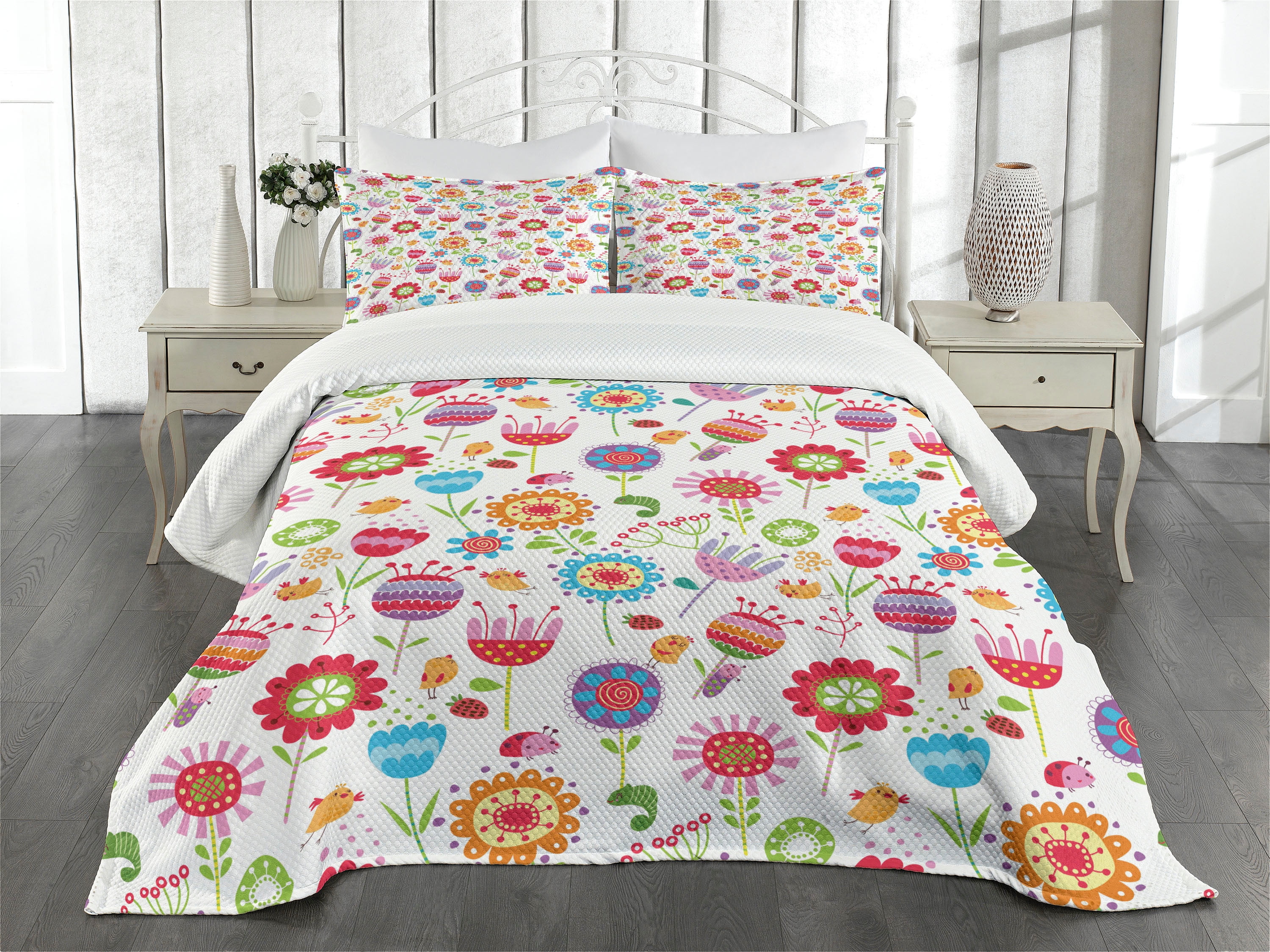 King Size Multicolor Floral Polyester Bedspread Set