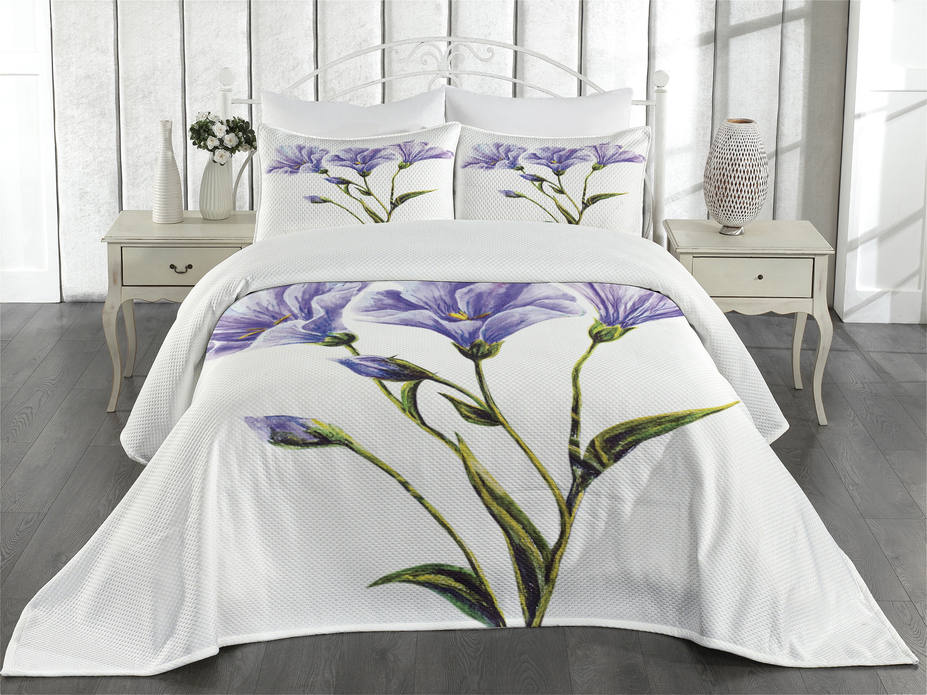Queen White and Violet Floral Polyester Bedspread Set