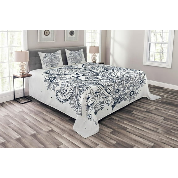 Ambesonne Folk Quilted Bedspread Set 3 Pcs, Ornate Floral Leaf Arrangement, Queen Size, Dark Blue White