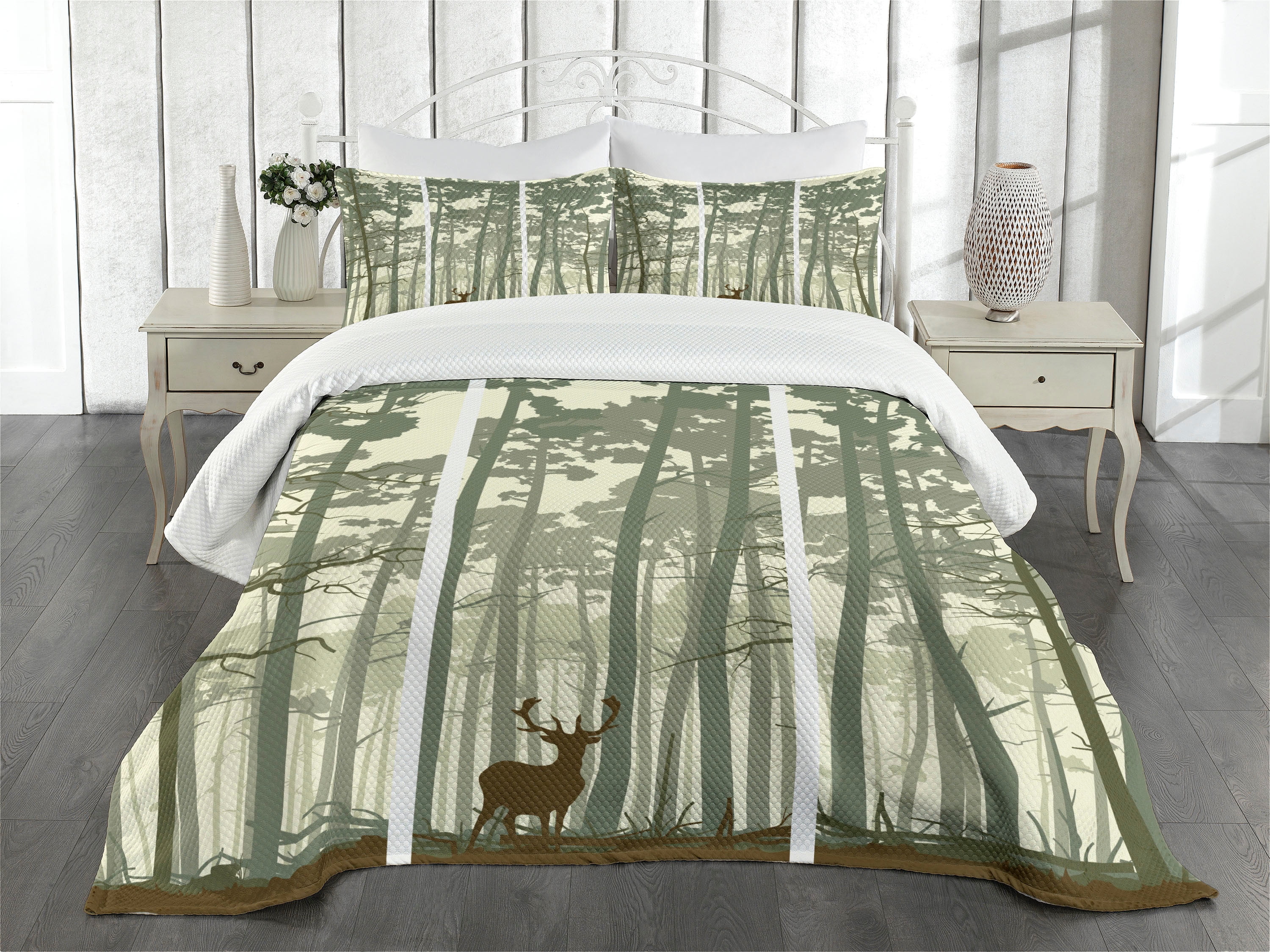 King White Quilted Bedspread Set with Forest Design