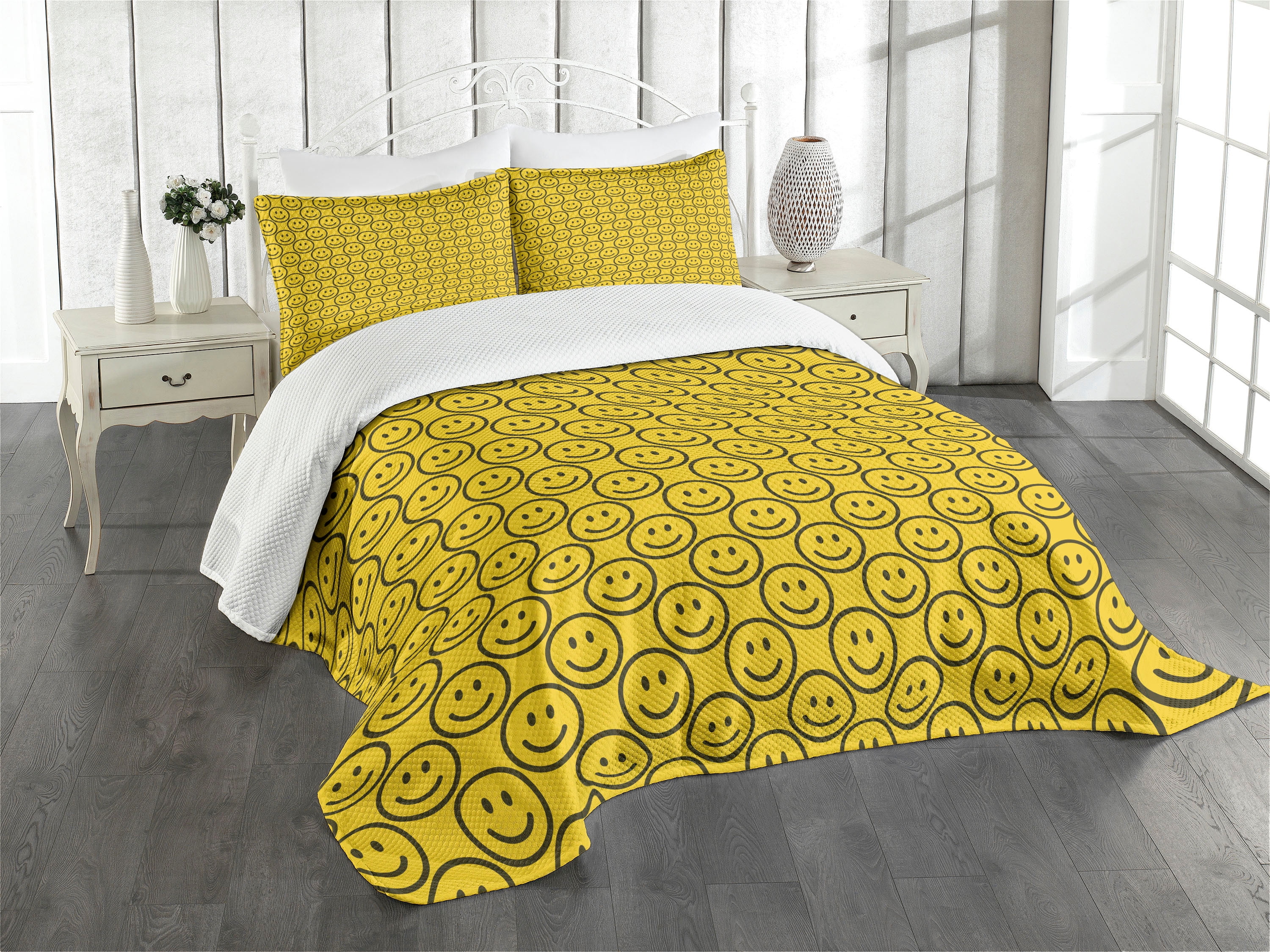 Yellow Smiley Face Quilted Queen Bedspread Set with Pillow Shams